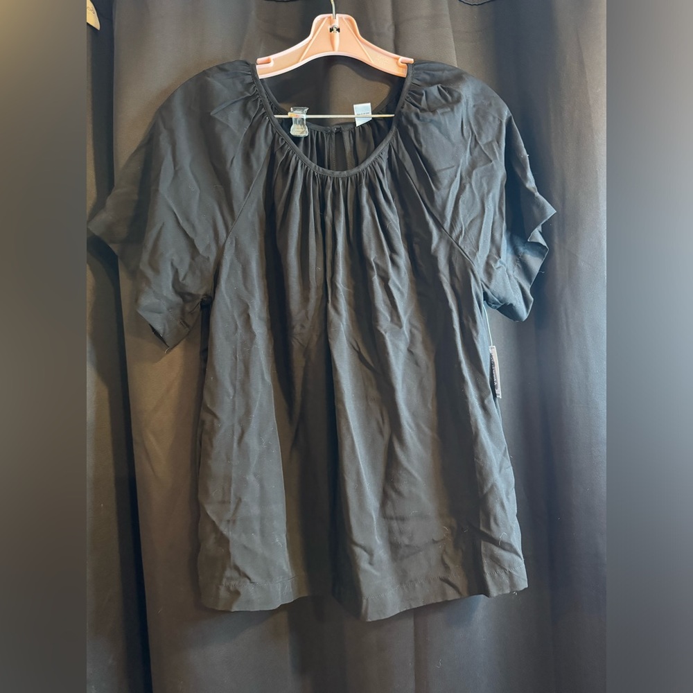 Cute dressy black Womens Old Navy top size M